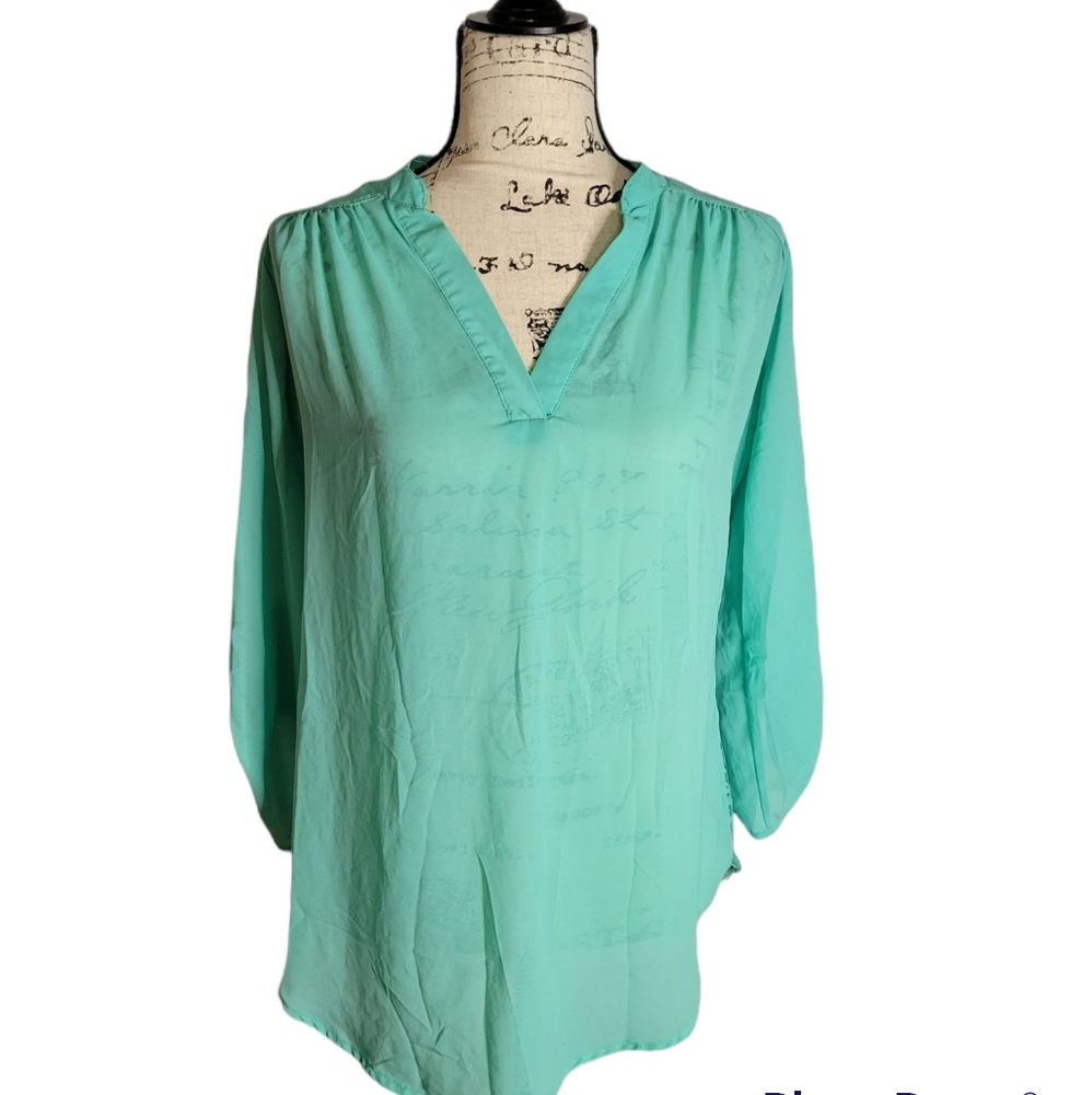 Rue 21 mint green blouse top lace back small
